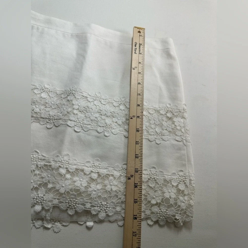 J. Crew Short Pencil Skirt Lace Overlay Size 6 White GUC Twill